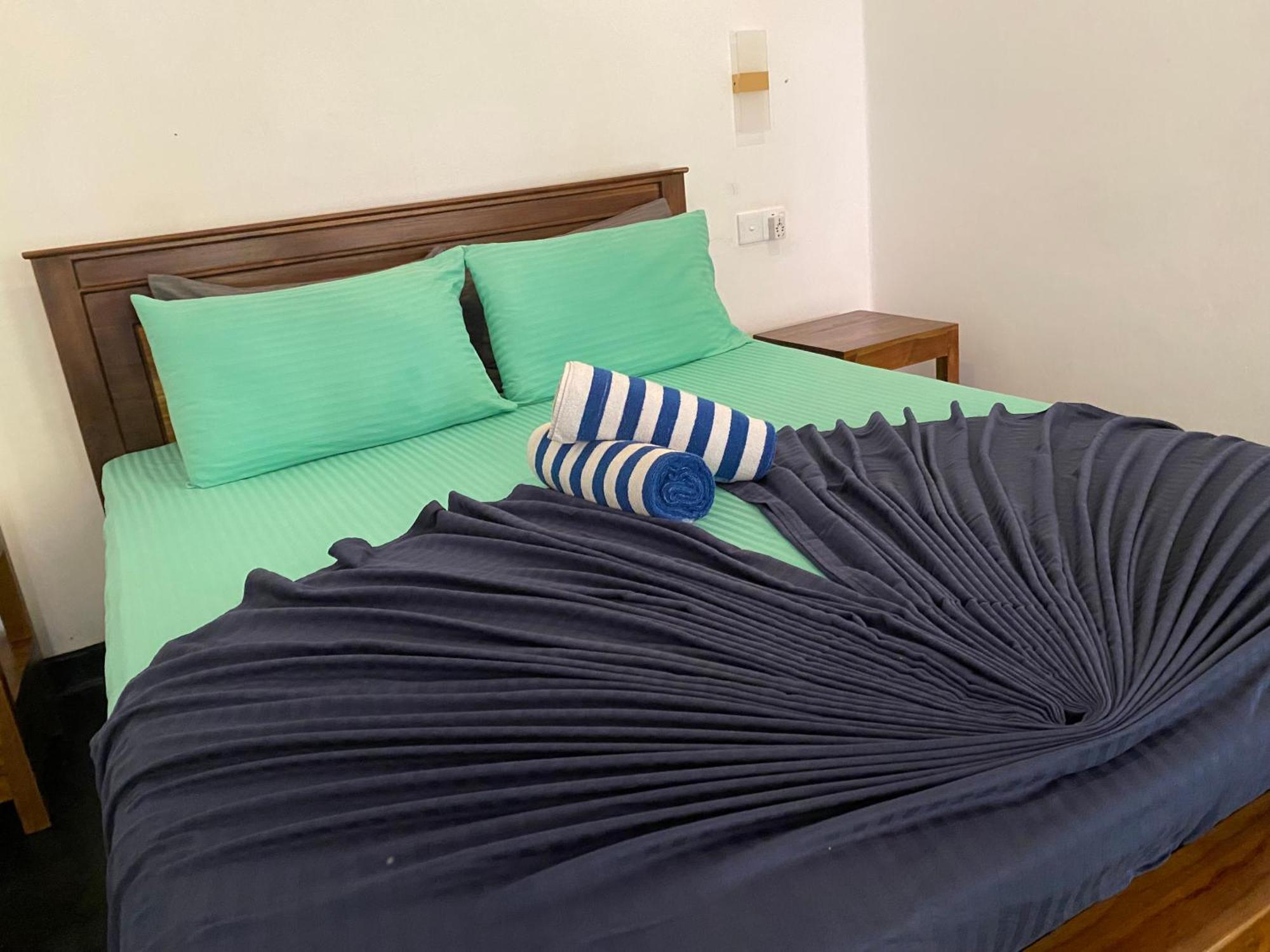 Sapphire Blue Hotel Hikkaduwa Exterior photo